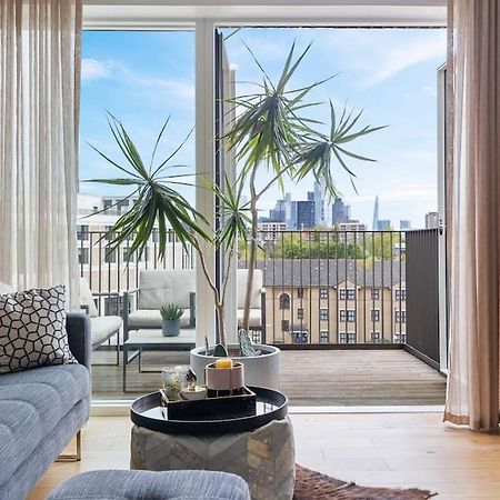 Modern New 1-Bedroom Home Stunning Views Londen Buitenkant foto